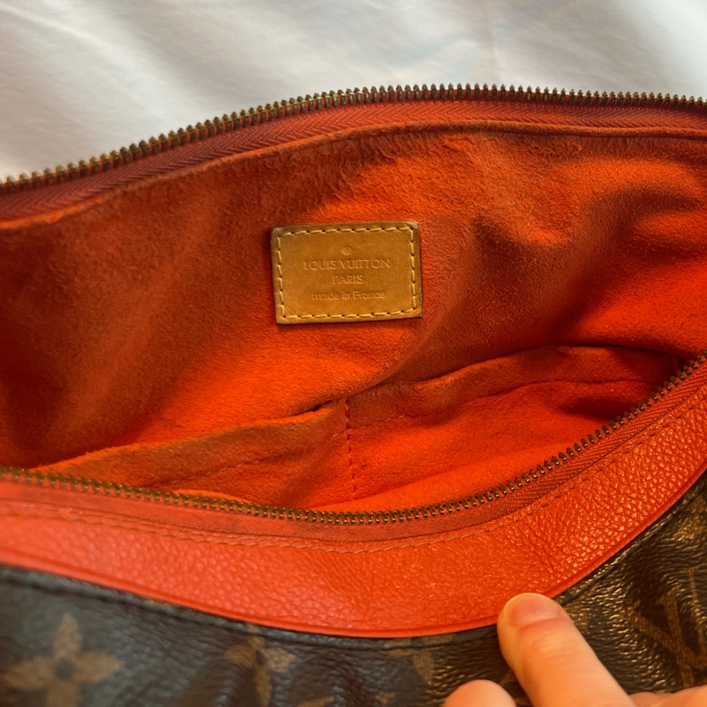 Louis Vuitton Pallas MM Monogram Shoulder Bag - Picture 10 of 17